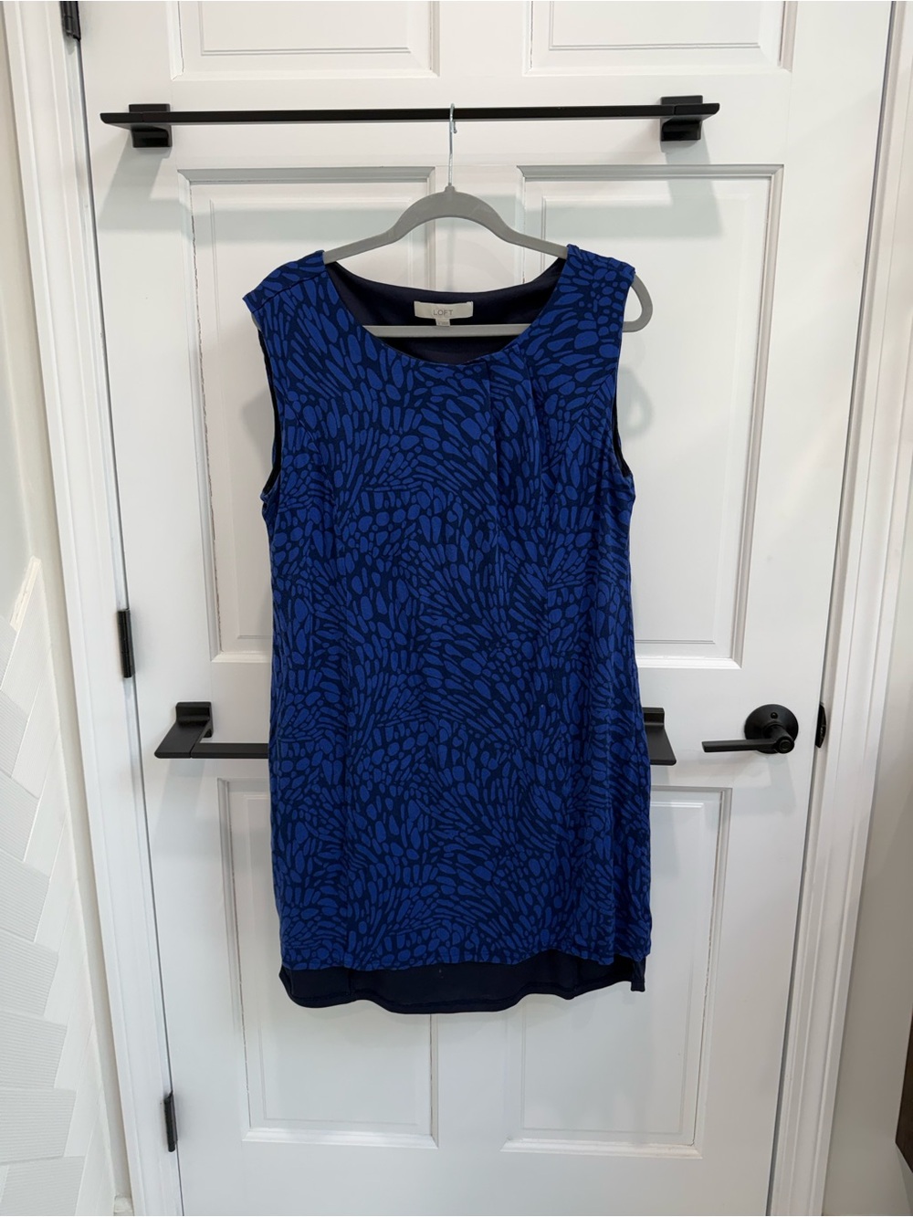 LOFT Blue Sleeveless Patterned Shift Dress